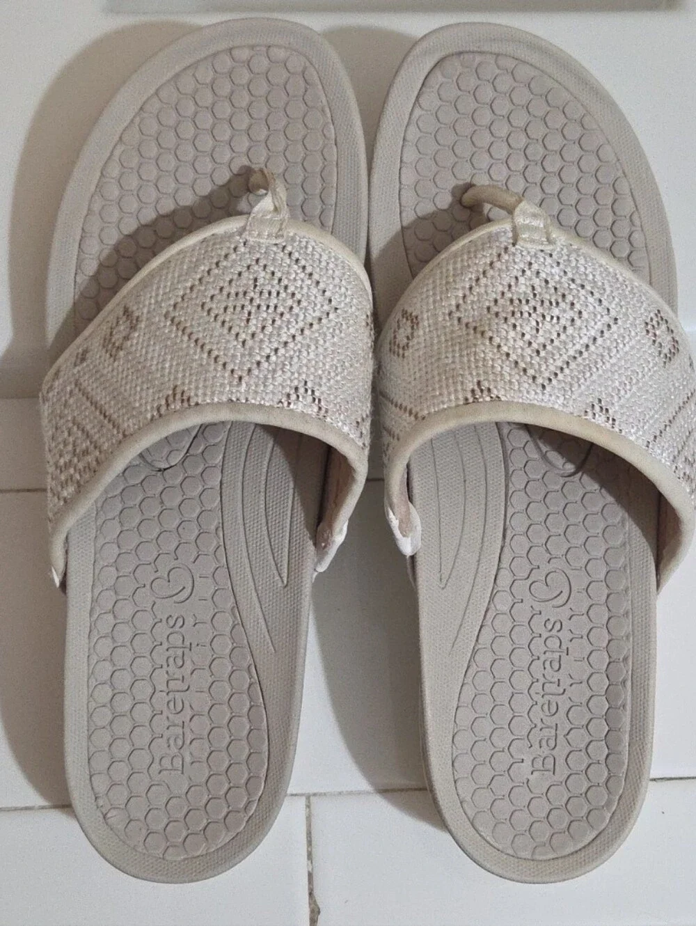 Baretraps Dasie Women's Thong Slide Flip Flop Beige Sandal Comfort Size 10